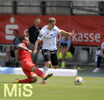 04.07.2020, Fussball 3. Bundesliga 2019/2020, 38.Spieltag, TSV 1860 Mnchen - FC Ingolstadt, im Grnwalderstadion Mnchen,  v.li: Robin Kraue (Ingolstadt) gegen Dennis Dressel (TSV 1860 Mnchen) 

