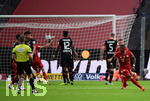04.07.2020, xkvx, Fussball DFB Pokal Finale, Bayer 04 Leverkusen - FC Bayern Muenchen emspor, David Alaba (FC Bayern Mnchen) Torschuss zum 1:0 per Freistoss. Torjubel.

Foto: Kevin Voigt/Jan Huebner/Pool/via MIS

(DFL/DFB REGULATIONS PROHIBIT ANY USE OF PHOTOGRAPHS as IMAGE SEQUENCES and/or QUASI-VIDEO - Editorial Use ONLY, National and International News Agencies OUT)