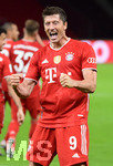 04.07.2020, xkvx, Fussball DFB Pokal Finale, Bayer 04 Leverkusen - FC Bayern Muenchen, Robert Lewandowski (FC Bayern Mnchen) Torjubel. 

Foto: Kevin Voigt/Jan Huebner/Pool/via MIS

(DFL/DFB REGULATIONS PROHIBIT ANY USE OF PHOTOGRAPHS as IMAGE SEQUENCES and/or QUASI-VIDEO - Editorial Use ONLY, National and International News Agencies OUT)