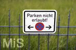08.07.2020, Bad Wrishofen, Schild an einem Grundstck: Parken nicht erlaubt
