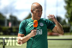 20.07.2020, Fussball Eredivisie Niederlande (1.Liga Holland), Saison 2020/2021, Neuzugang Arjen Robben beim FC Groningen (Niederlande) beim ersten Training.  TV-Interview.

