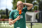 20.07.2020, Fussball Eredivisie Niederlande (1.Liga Holland), Saison 2020/2021, Neuzugang Arjen Robben beim FC Groningen (Niederlande) beim ersten Training.  TV-Interview.

