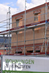 20.07.2020,  Baustelle fr eine Wohnanlage in einem Wohngebiet in Mindelheim, Die WBG bietet die Wohnungen schon zum Kauf an.