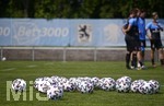 11.08.2020, Fussball 3. Bundesliga 2020/2021,  Training des TSV 1860 Mnchen an der Grnwalderstrasse. Spielblle ligen zu hauf bereit.