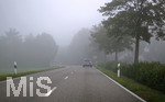 11.09.2020, Fahrzeug im Herbstnebel, 

