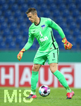 11.09.2020, Fussball DFB Pokal 2020/2021, 1. Runde, Eintracht Braunschweig - Hertha BSC Berlin, im Eintracht-Stadion Braunschweig. Torwart Alexander Schwolow (Hertha BSC Berlin)


