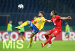 11.09.2020, Fussball DFB Pokal 2020/2021, 1. Runde, Eintracht Braunschweig - Hertha BSC Berlin, im Eintracht-Stadion Braunschweig. (L-R) Fabio Kaufmann (Eintracht Braunschweig), Karim Rekik (Hertha BSC Berlin)


