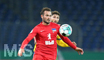 11.09.2020, Fussball DFB Pokal 2020/2021, 1. Runde, Eintracht Braunschweig - Hertha BSC Berlin, im Eintracht-Stadion Braunschweig. (L-R) Lucas Tousart (Hertha BSC Berlin), Fabio Kaufmann (Eintracht Braunschweig)


