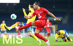 11.09.2020, Fussball DFB Pokal 2020/2021, 1. Runde, Eintracht Braunschweig - Hertha BSC Berlin, im Eintracht-Stadion Braunschweig. (L-R) Fabio Kaufmann (Eintracht Braunschweig), Karim Rekik (Hertha BSC Berlin)


