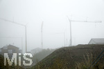 14.09.2020,  Baustelle fr eine Wohnanlage in einem Wohngebiet in Mindelheim im Morgennebel.