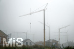 14.09.2020,  Baustelle fr eine Wohnanlage in einem Wohngebiet in Mindelheim im Morgennebel.