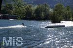12.09.2020, Immenstadt im Allgu,  am Inselsee fahren die Wakeboarder am Schlepplift ber den See.