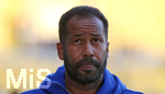 14.09.2020, Fussball DFB Pokal 2020/2021, 1. Runde, SG Dynamo Dresden - Hamburger SV, im Rudolf-Harbig-Stadion Dresden. Trainer Daniel Thioune (Hamburg)


