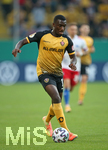 14.09.2020, Fussball DFB Pokal 2020/2021, 1. Runde, SG Dynamo Dresden - Hamburger SV, im Rudolf-Harbig-Stadion Dresden. Agyemang Diawusie (Dynamo Dresden)


