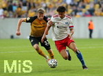 14.09.2020, Fussball DFB Pokal 2020/2021, 1. Runde, SG Dynamo Dresden - Hamburger SV, im Rudolf-Harbig-Stadion Dresden. (L-R) Christoph Daferner (Dynamo Dresden), Jonas David (Hamburg)


