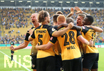 14.09.2020, Fussball DFB Pokal 2020/2021, 1. Runde, SG Dynamo Dresden - Hamburger SV, im Rudolf-Harbig-Stadion Dresden. Jubel Dynamo Dresden zum Tor zum 1:0


