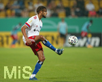14.09.2020, Fussball DFB Pokal 2020/2021, 1. Runde, SG Dynamo Dresden - Hamburger SV, im Rudolf-Harbig-Stadion Dresden. Josha Vagnoman (Hamburg)


