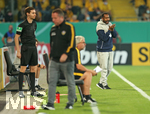 14.09.2020, Fussball DFB Pokal 2020/2021, 1. Runde, SG Dynamo Dresden - Hamburger SV, im Rudolf-Harbig-Stadion Dresden. Trainer Daniel Thioune (re., Hamburg)


