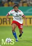 14.09.2020, Fussball DFB Pokal 2020/2021, 1. Runde, SG Dynamo Dresden - Hamburger SV, im Rudolf-Harbig-Stadion Dresden. Josha Vagnoman (Hamburg)


