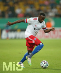 14.09.2020, Fussball DFB Pokal 2020/2021, 1. Runde, SG Dynamo Dresden - Hamburger SV, im Rudolf-Harbig-Stadion Dresden. Khaled Narey (Hamburg)


