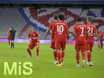 18.09.2020, Fussball 1. Bundesliga 2020/2021, 01. Spieltag, FC Bayern Mnchen - FC Schalke 04, in der Allianz-Arena Mnchen.   Torjubel Joshua Kimmich (FC Bayern Mnchen) 


