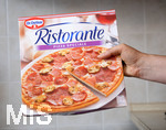 06.10.2020, Dr.Oetker-Pizza, Ristorante Pizza Speciale Tiefkhlpizza aus dem Khlfach.