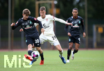 07.10.2020, Fussball Testspiel Saison 2020/2021, SV Werder Bremen - FC St. Pauli im Stadion Platz 11 Bremen. (L-R) Romano Schmid (Werder Bremen), Christian Viet (FC St. Pauli)


