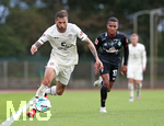 07.10.2020, Fussball Testspiel Saison 2020/2021, SV Werder Bremen - FC St. Pauli im Stadion Platz 11 Bremen. (L-R) Guido Burgstaller (FC St. Pauli, Felix Agu (Werder Bremen)


