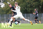 07.10.2020, Fussball Testspiel Saison 2020/2021, SV Werder Bremen - FC St. Pauli im Stadion Platz 11 Bremen. (L-R) Patrick Erras (Werder Bremen), Lukas Daschner (FC St. Pauli)


