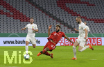 15.10.2020, Fussball DFB-Pokal 2020/2021, 1.Runde, 1.FC Dren - FC Bayern Mnchen, in der Allianz-Arena Mnchen.  Eric Maxim Choupo-Moting (FC Bayern Mnchen) Torschuss zum 1:0 


