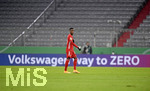 15.10.2020, Fussball DFB-Pokal 2020/2021, 1.Runde, 1.FC Dren - FC Bayern Mnchen, in der Allianz-Arena Mnchen. Werbebande Volkswagen. 

