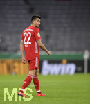 15.10.2020, Fussball DFB-Pokal 2020/2021, 1.Runde, 1.FC Dren - FC Bayern Mnchen, in der Allianz-Arena Mnchen.  Marc Roca (FC Bayern Mnchen) 


