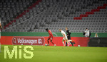 15.10.2020, Fussball DFB-Pokal 2020/2021, 1.Runde, 1.FC Dren - FC Bayern Mnchen, in der Allianz-Arena Mnchen. Werbebande Volkswagen. 

