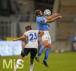21.10.2020, Fussball 3. Liga 2020/2021, 6. Spieltag, TSV 1860 Mnchen - 1.FC Saarbrcken, im Grnwalder Stadion Mnchen, v.li: Mario Mller (1.FC Saarbrcken) gegen Sascha Mlders (TSV 1860 Mnchen).


