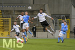 21.10.2020, Fussball 3. Liga 2020/2021, 6. Spieltag, TSV 1860 Mnchen - 1.FC Saarbrcken, im Grnwalder Stadion Mnchen,  Martin Pusic (mitte, TSV 1860 Mnchen) im Zweikampf.


