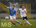 21.10.2020, Fussball 3. Liga 2020/2021, 6. Spieltag, TSV 1860 Mnchen - 1.FC Saarbrcken, im Grnwalder Stadion Mnchen, li: Dennis Dressel (TSV 1860 Mnchen) 


