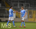21.10.2020, Fussball 3. Liga 2020/2021, 6. Spieltag, TSV 1860 Mnchen - 1.FC Saarbrcken, im Grnwalder Stadion Mnchen, v.li: Dennis Erdmann (TSV 1860 Mnchen) und Dennis Dressel (TSV 1860 Mnchen) nach dem Spiel frustriert.


