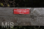 22.10.2020, Bad Wrishofen, Schild an einer Bank: 