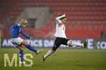 27.11.2020, Fussball Frauen-Nationalmannschaft, EM-Qualifikation 2020/21,  Deutschland - Griechenland, im Audi-Sportpark in Ingolstadt.  re: Lena Oberdorf (Deutschland) 

 
