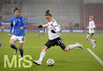 27.11.2020, Fussball Frauen-Nationalmannschaft, EM-Qualifikation 2020/21,  Deutschland - Griechenland, im Audi-Sportpark in Ingolstadt. Felicitas Rauch (Deutschland) am Ball.

 
