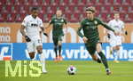 10.01.2021, Fussball 1. Bundesliga 2020/2021, 15. Spieltag, FC Augsburg - VfB Stuttgart, in der WWK-Arena Augsburg. von links: Carlos Gruezo ( Augs ) / Borna Sosa ( VfB ) /  

Foto: Pressefoto Baumann/Alexander Keppler/Pool/via MIS

Nur fr journalistische Zwecke! Only for editorial use! 

Gem den Vorgaben der DFL Deutsche Fuball Liga ist es untersagt, in dem Stadion und/oder vom Spiel angefertigte Fotoaufnahmen in Form von Sequenzbildern und/oder videohnlichen Fotostrecken zu verwerten bzw. verwerten zu lassen. DFL regulations prohibit any use of photographs as image sequences and/or quasi-video.    

National and international NewsAgencies OUT. 