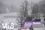 05.03.2021, Nordische SKI WM Oberstdorf 2021, Oberstdorf im Allgu,  Skilanglauf Staffel Herren 10 Kilometer,  Gro-Monitore an der Strecke