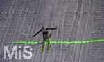 05.03.2021, Nordische SKI WM Oberstdorf 2021, Oberstdorf im Allgu,  Skispringen der Herren von der Groschanze,   Severin Freund (GER) landet auf der grnen Laser-Linie.