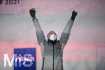 05.03.2021, Nordische SKI WM Oberstdorf 2021, Oberstdorf im Allgu,  Skispringen der Herren von der Groschanze,  Karl Geiger (GER) der Bronzemedaillen-Gewinner jubelt beiu der Medaillenzeremonie.