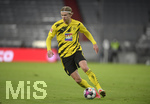 06.03.2021, Fussball 1. Bundesliga 2020/2021, 24. Spieltag, FC Bayern Mnchen - Borussia Dortmund, in der Allianz-Arena Mnchen.  Erling Haaland (Dortmund) am Ball 

Foto: Bernd Feil/M.i.S./Pool

Nur fr journalistische Zwecke! Only for editorial use! 
DFL regulations prohibit any use of photographs as image sequences and/or quasi-video.    
National and international NewsAgencies OUT.