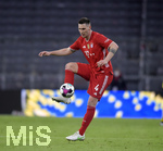 06.03.2021, Fussball 1. Bundesliga 2020/2021, 24. Spieltag, FC Bayern Mnchen - Borussia Dortmund, in der Allianz-Arena Mnchen. Niklas Sle (FC Bayern Mnchen) am Ball.

Foto: Bernd Feil/M.i.S./Pool

Nur fr journalistische Zwecke! Only for editorial use! 
DFL regulations prohibit any use of photographs as image sequences and/or quasi-video.    
National and international NewsAgencies OUT.