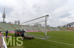 17.04.2021, Fussball 3. Liga 2020/2021, 32. Spieltag, Trkgc Mnchen - TSV 1860 Mnchen, im Olympiastadion Mnchen,  Die Tore werden nach dem Spiel abgebaut.


