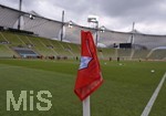 17.04.2021, Fussball 3. Liga 2020/2021, 32. Spieltag, Trkgc Mnchen - TSV 1860 Mnchen, im Olympiastadion Mnchen, Flagge von Trkgc an der Eckfahne.


