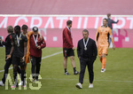 22.05.2021, Fussball 1. Bundesliga 2020/2021, 34. Spieltag, FC Bayern Mnchen - FC Augsburg, in der Allianz-Arena Mnchen. Meisterehrung fr den FC Bayern nach dem Spiel.   Trainer Hans-Dieter Flick (FC Bayern Mnchen) nachdenklich 

Foto: Bernd Feil/M.i.S/Pool

Nur fr journalistische Zwecke! Only for editorial use! 
Gem den Vorgaben der DFL Deutsche Fuball Liga ist es untersagt, in dem Stadion und/oder vom Spiel angefertigte Fotoaufnahmen in Form von Sequenzbildern und/oder videohnlichen Fotostrecken zu verwerten bzw. verwerten zu lassen. DFL regulations prohibit any use of photographs as image sequences and/or quasi-video.    
National and international NewsAgencies OUT.