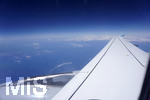 09.06.2021, Beliebtes Reiseziel der Deutschen, Mallorca. Ein Flugzeug der Eurowings fliegt dem Sden entgegen, Richtung der Balearen-Insel.